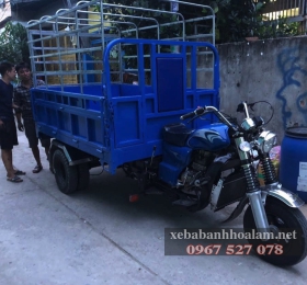 Xe Chở Hàng Hoa Lâm