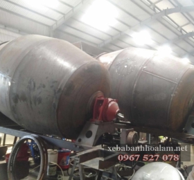 Xe bồn trộn bê tông 08