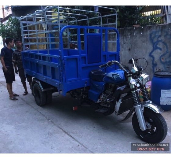 Xe Chở Hàng Hoa Lâm